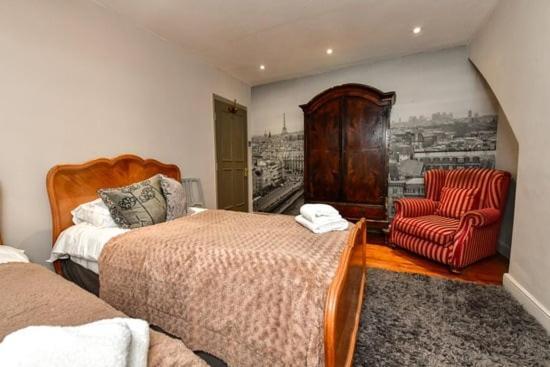 Quirky 4 Bedroom Apartment With Terrace Cardiff Esterno foto