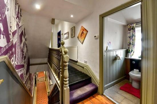 Quirky 4 Bedroom Apartment With Terrace Cardiff Esterno foto