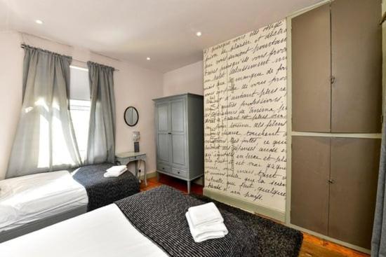 Quirky 4 Bedroom Apartment With Terrace Cardiff Esterno foto