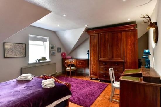 Quirky 4 Bedroom Apartment With Terrace Cardiff Esterno foto
